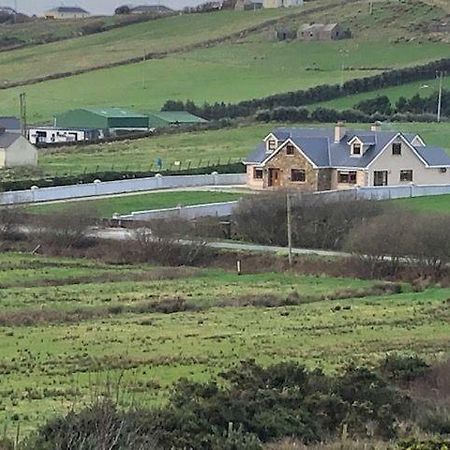 Beautiful Home On Lake Carrowmore Белмулет Екстериор снимка