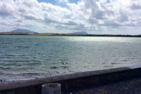 Beautiful Home On Lake Carrowmore Белмулет Екстериор снимка