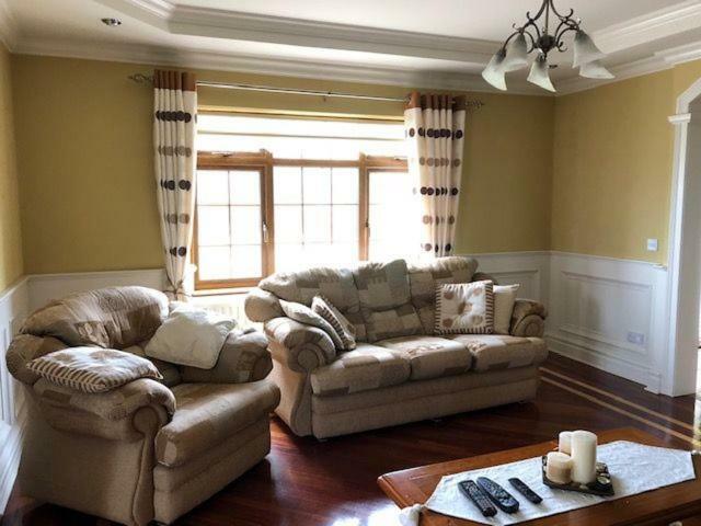 Beautiful Home On Lake Carrowmore Белмулет Екстериор снимка